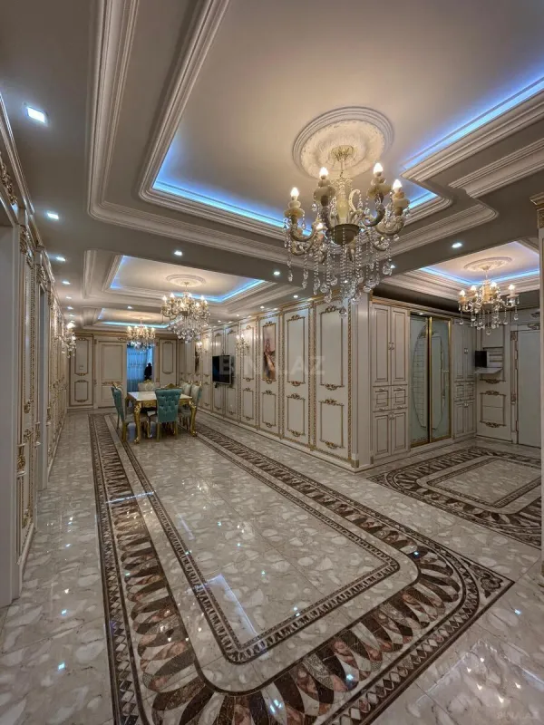 Satılır 6 otaqlı mənzil 540 m²