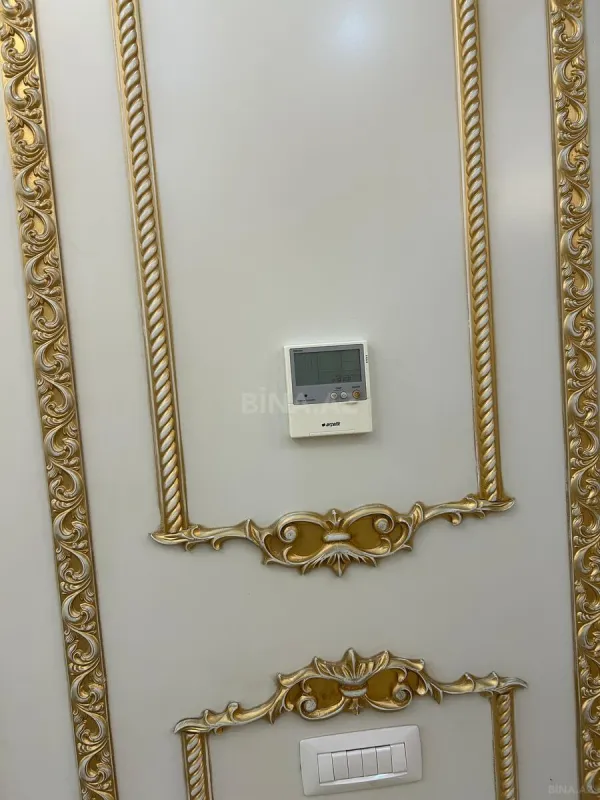 Satılır 6 otaqlı mənzil 540 m²