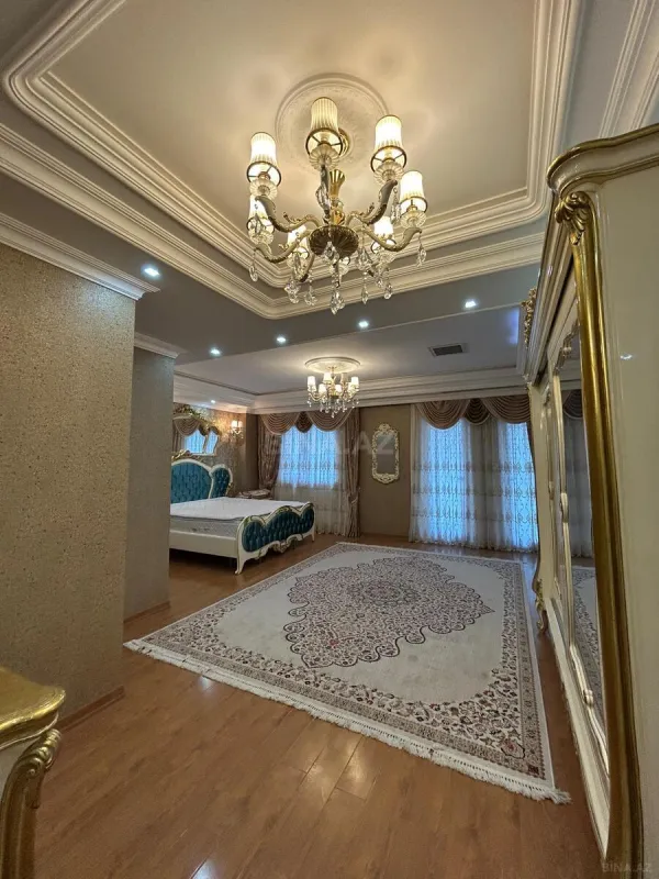 Satılır 6 otaqlı mənzil 540 m²
