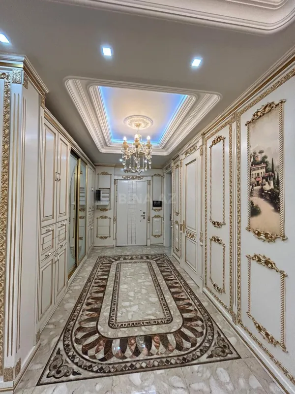 Satılır 6 otaqlı mənzil 540 m²