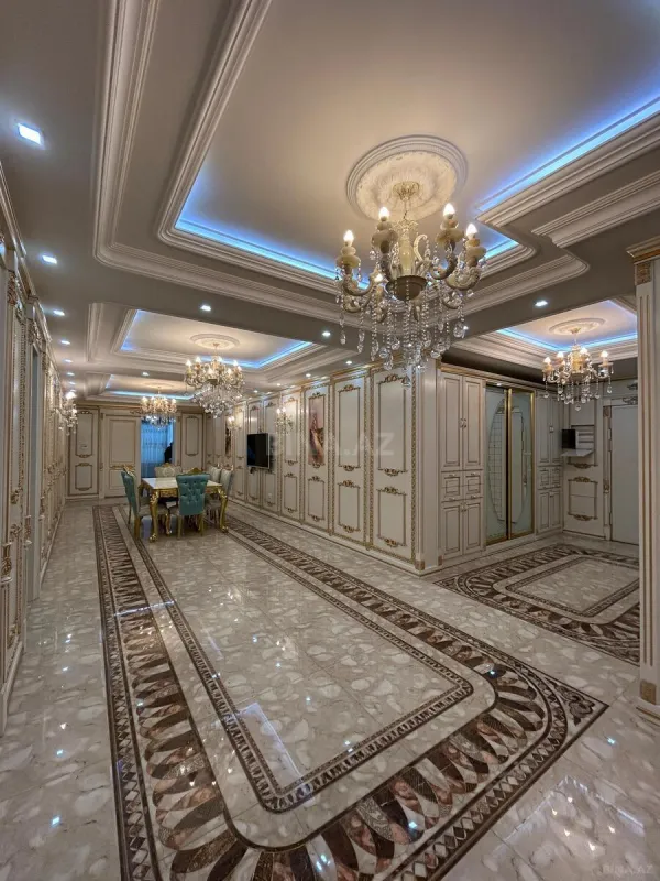 Satılır 6 otaqlı mənzil 540 m²