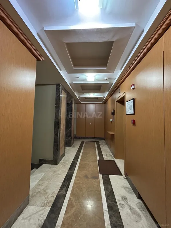 Satılır 6 otaqlı mənzil 540 m²