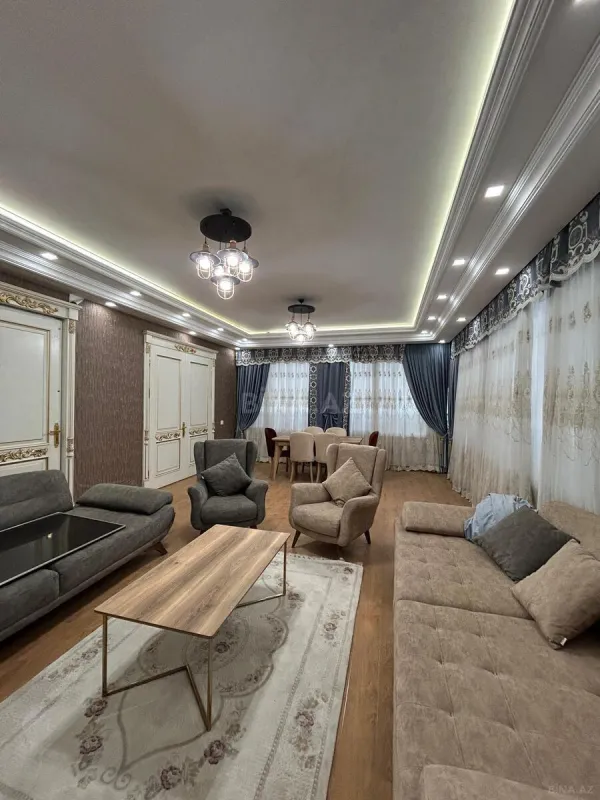 Satılır 6 otaqlı mənzil 540 m²