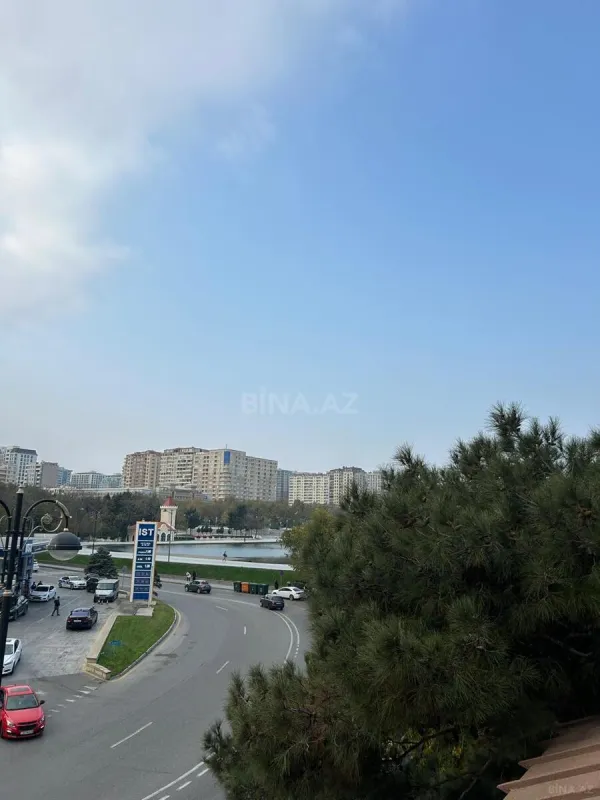 Satılır 6 otaqlı mənzil 540 m²