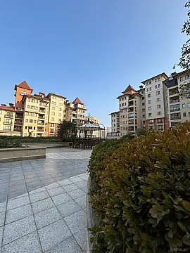 Satılır 6 otaqlı mənzil 540 m²