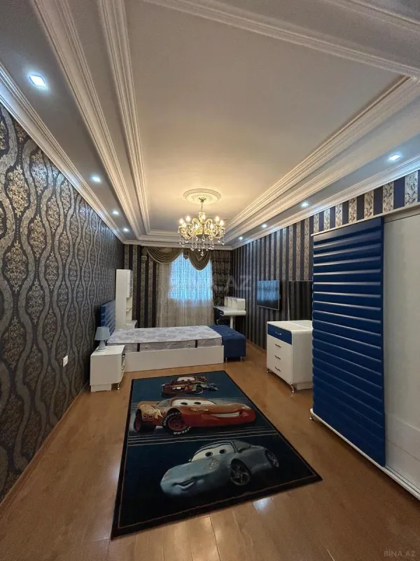 Satılır 6 otaqlı mənzil 540 m²