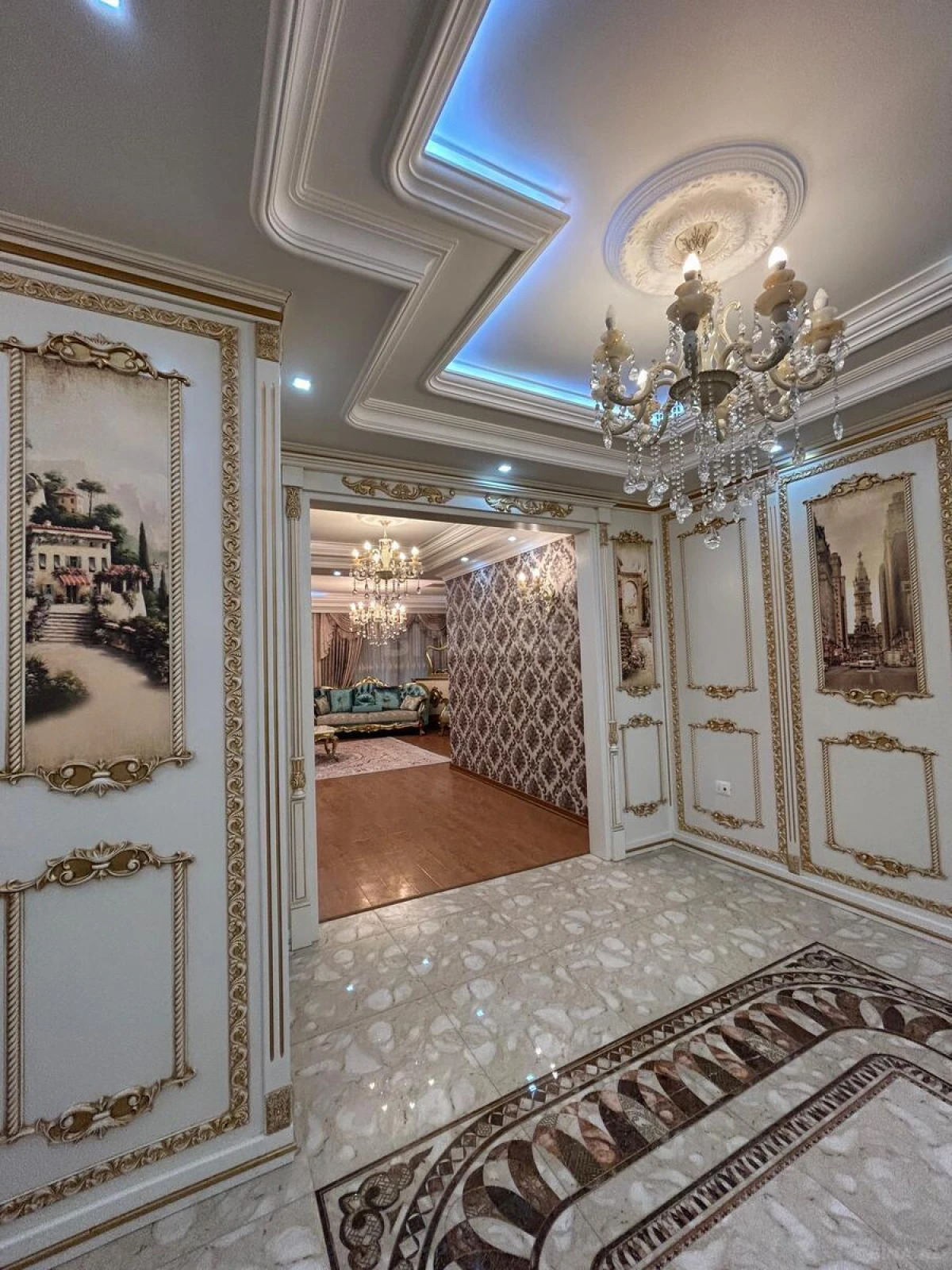 Satılır 6 otaqlı mənzil 540 m²