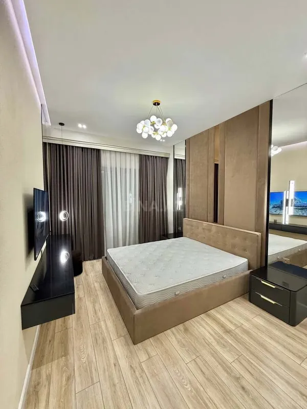 Kirayə verilir 2 otaqlı mənzil 60 m²