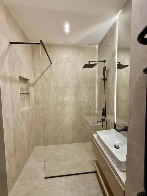 Kirayə verilir 2 otaqlı mənzil 60 m²