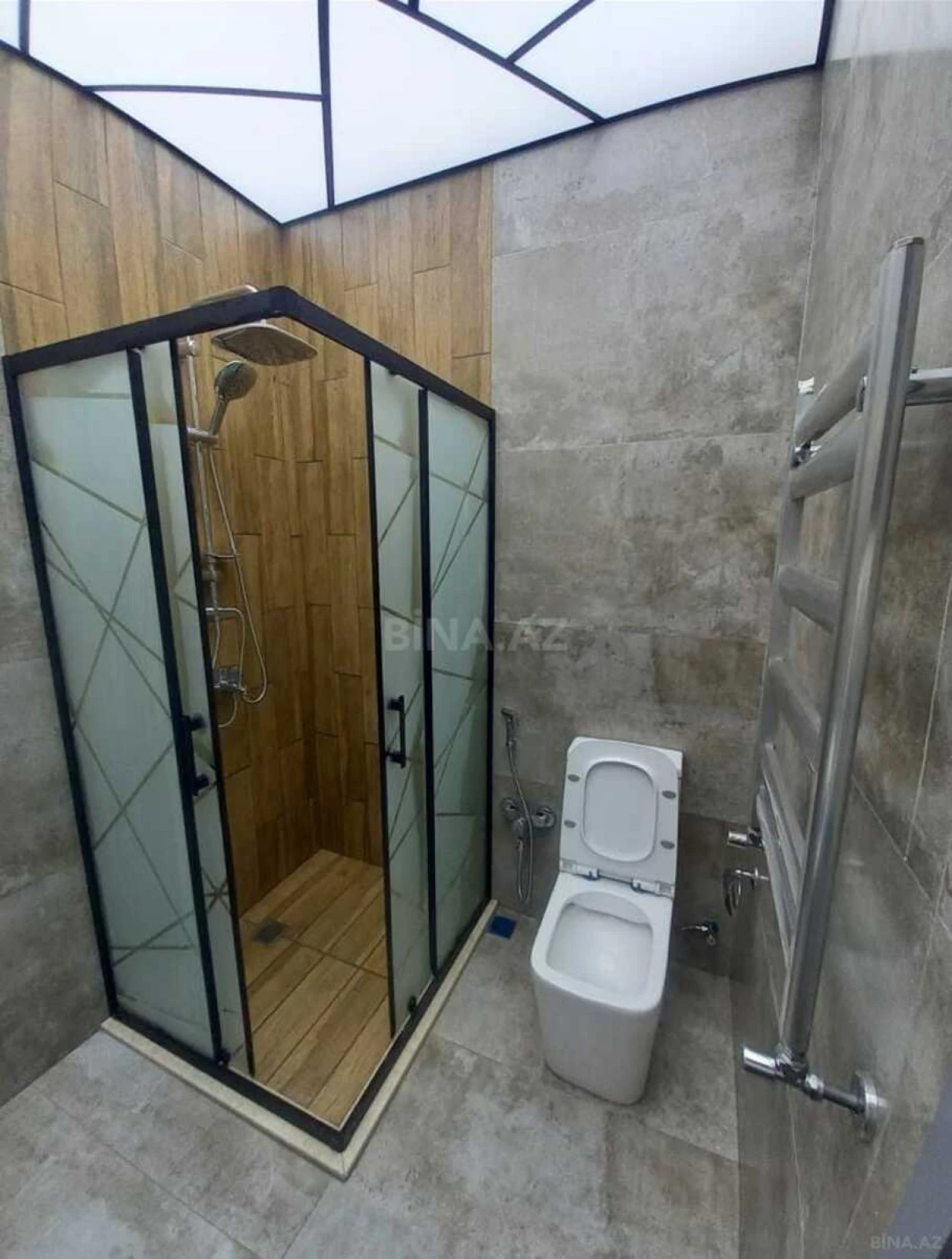 Satılır 2 otaqlı mənzil 70 m²