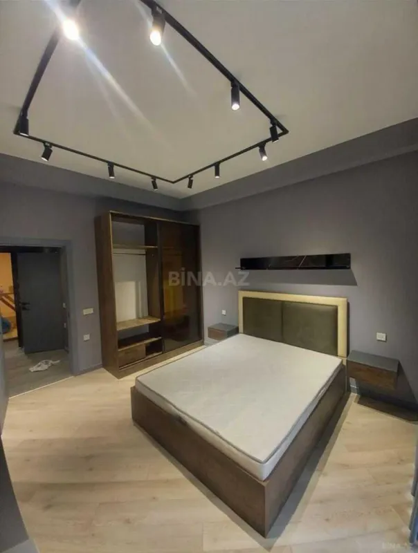 Satılır 2 otaqlı mənzil 70 m²
