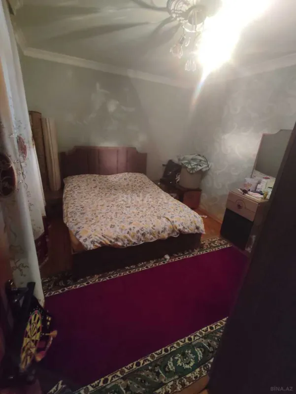 Satılır 11 otaqlı həyət evi 450 m²