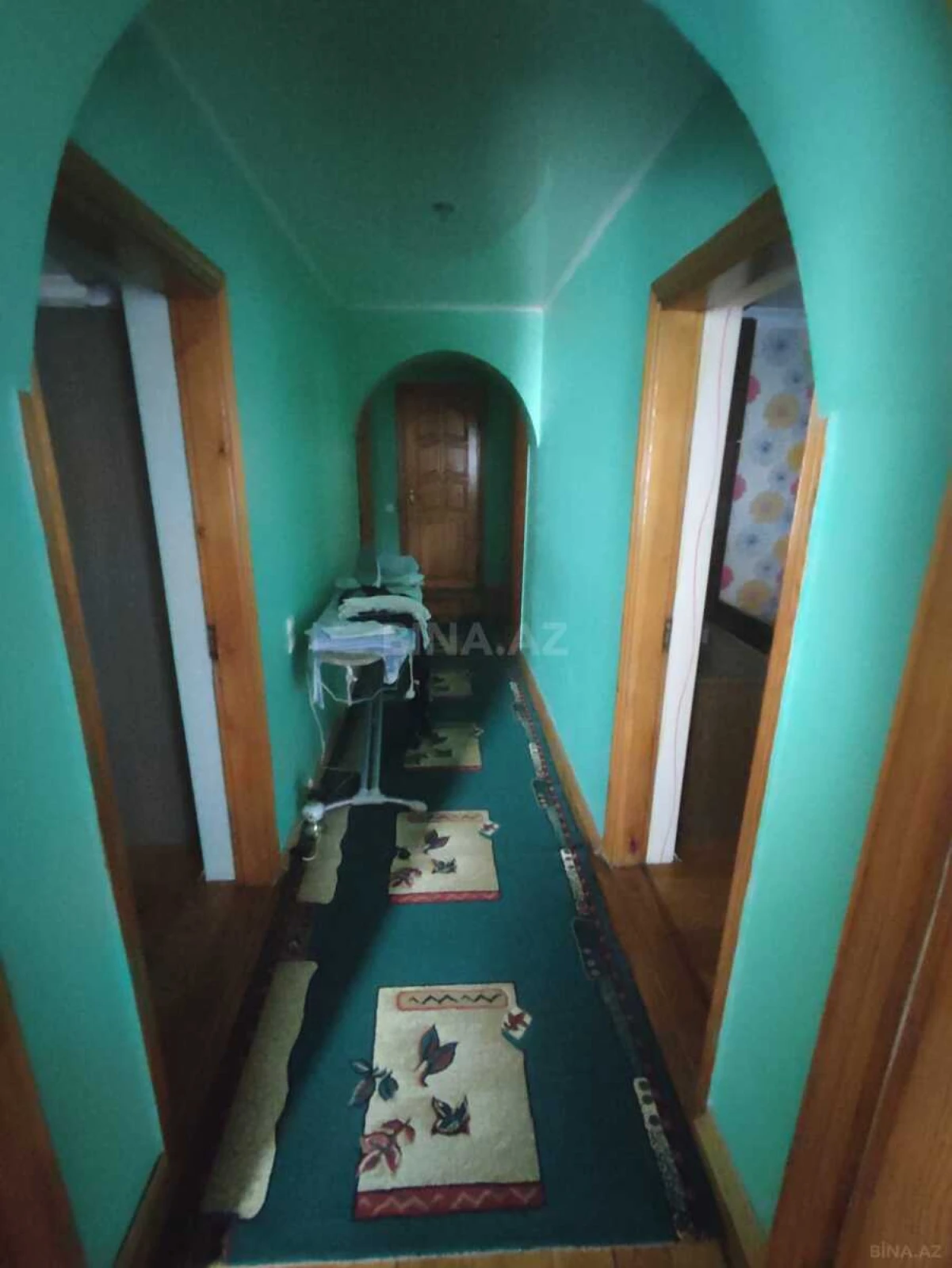 Satılır 11 otaqlı həyət evi 450 m²