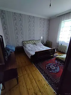 Satılır 11 otaqlı həyət evi 450 m²