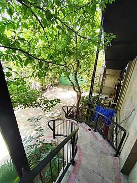 Satılır 11 otaqlı həyət evi 450 m²