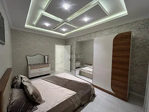 Satılır 3 otaqlı mənzil 148 m²