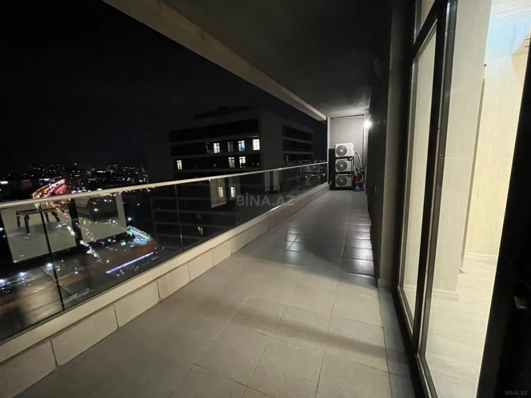 Satılır 3 otaqlı mənzil 148 m²