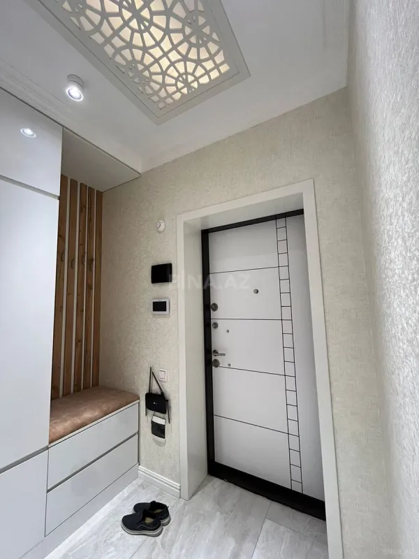 Satılır 3 otaqlı mənzil 148 m²