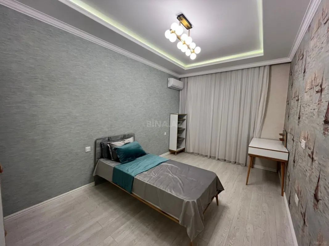 Satılır 3 otaqlı mənzil 148 m²