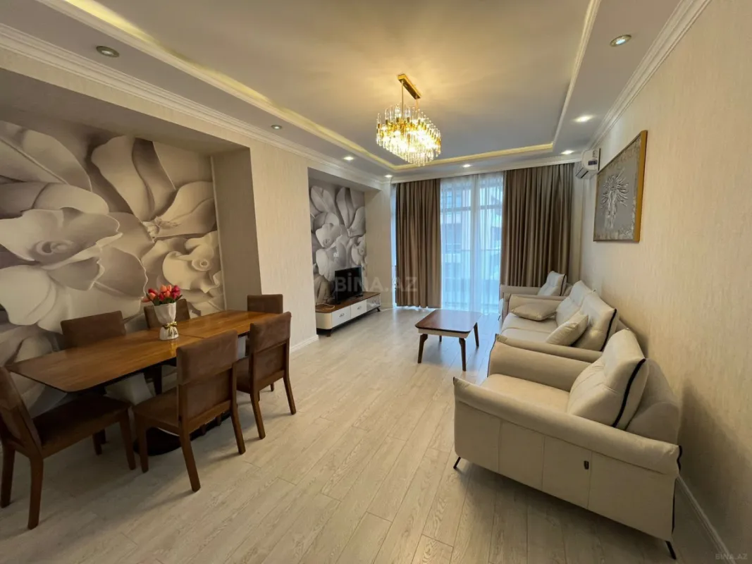 Satılır 3 otaqlı mənzil 148 m²
