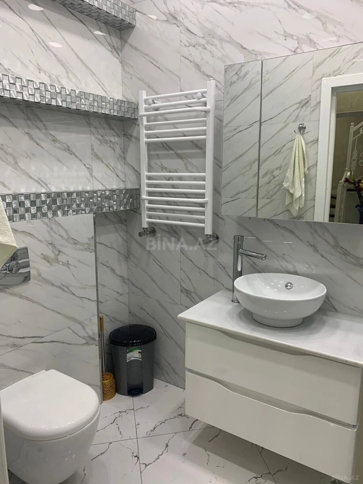 Kirayə verilir 3 otaqlı mənzil 150 m²