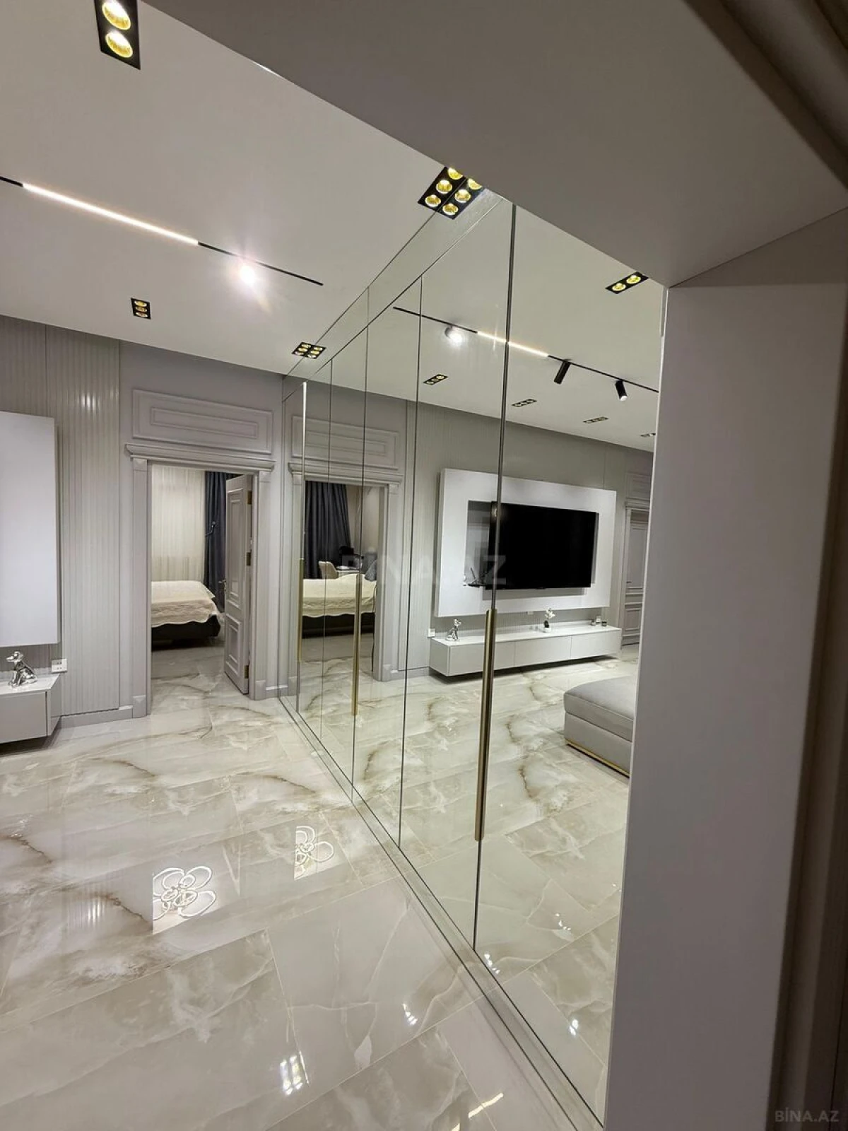 Kirayə verilir 3 otaqlı mənzil 110 m²