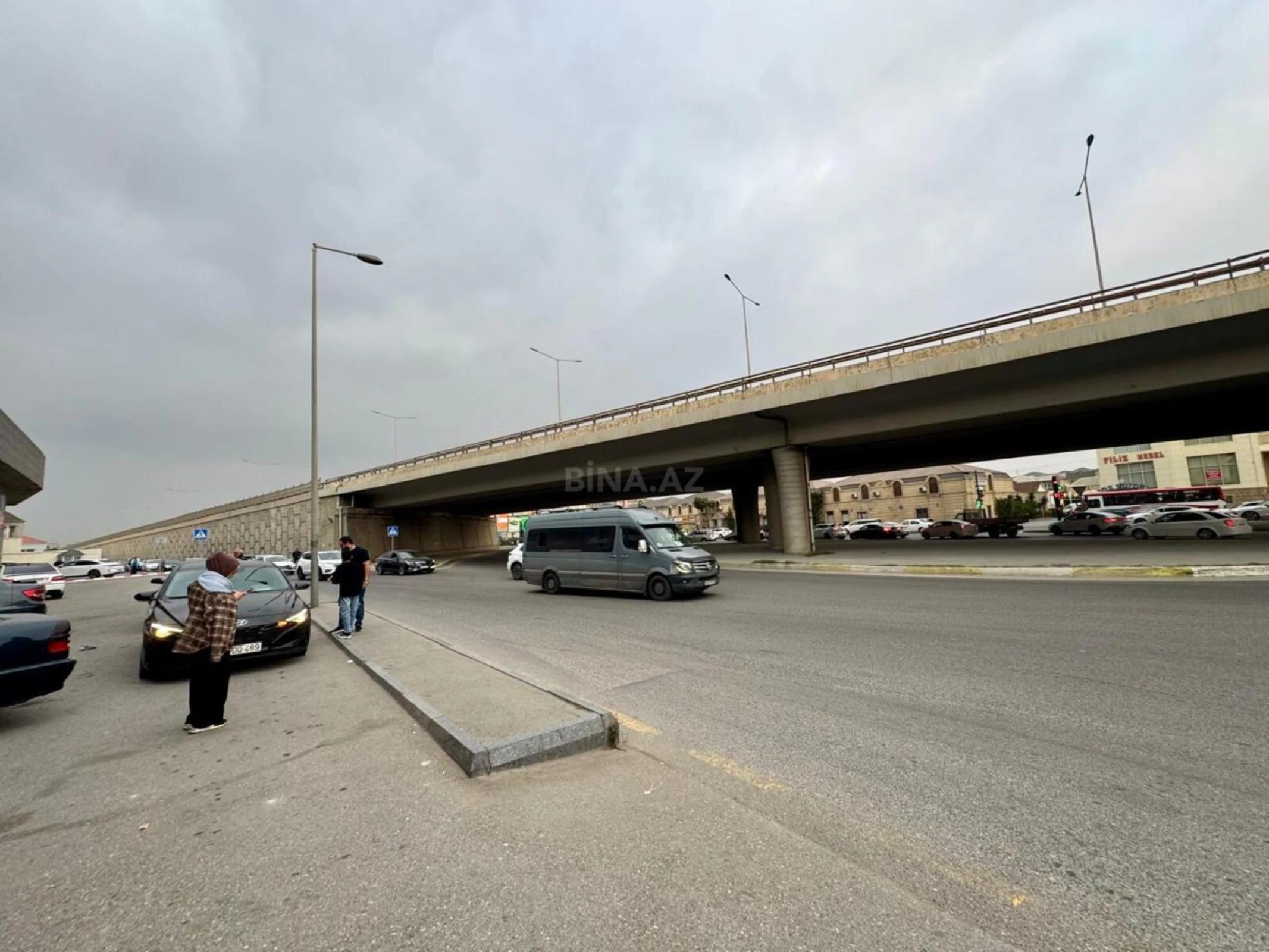 Satılır obyekt 357 m²