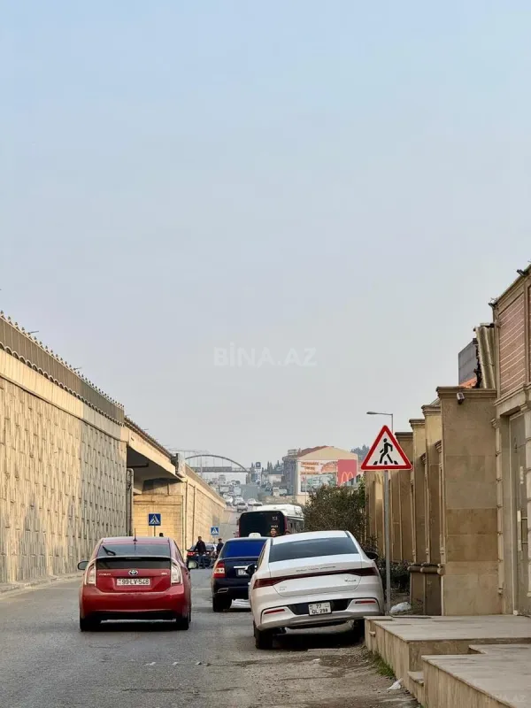 Satılır obyekt 357 m²