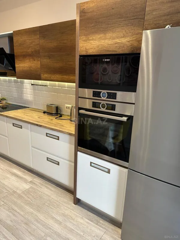 Kirayə verilir 3 otaqlı mənzil 140 m²