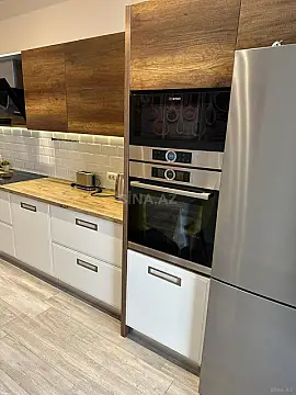 Kirayə verilir 3 otaqlı mənzil 140 m²