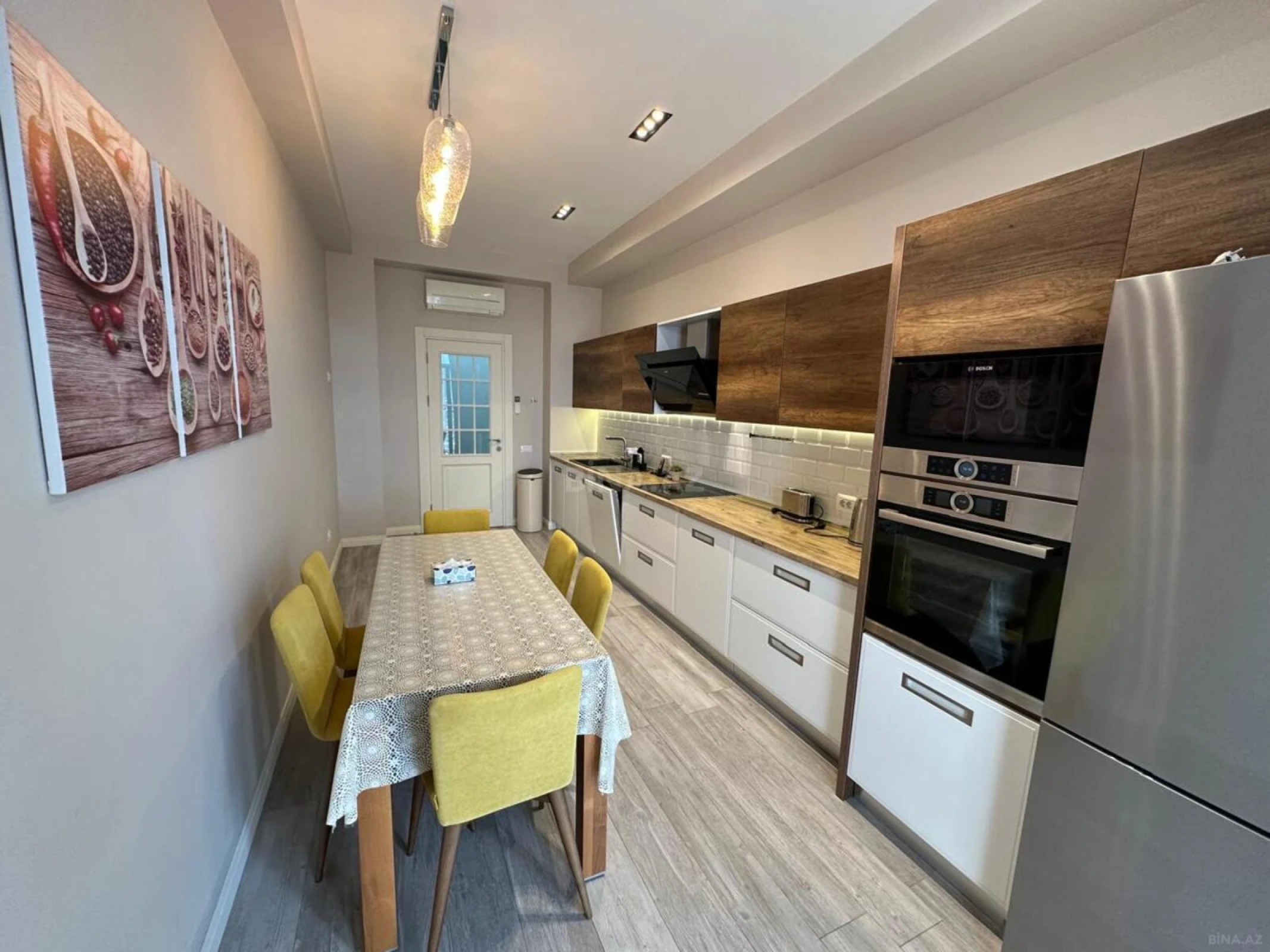 Kirayə verilir 3 otaqlı mənzil 140 m²