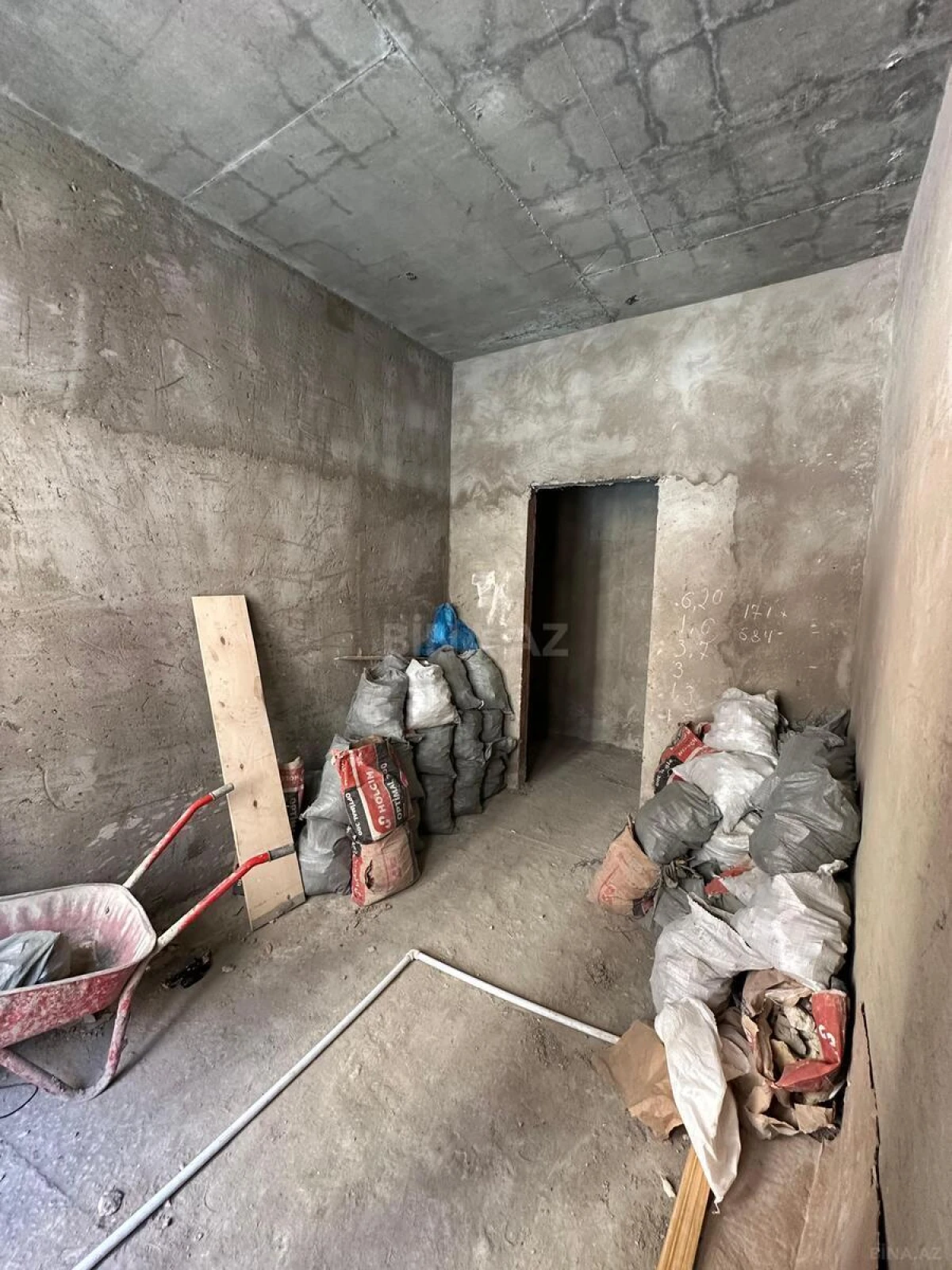 Satılır obyekt 80 m²