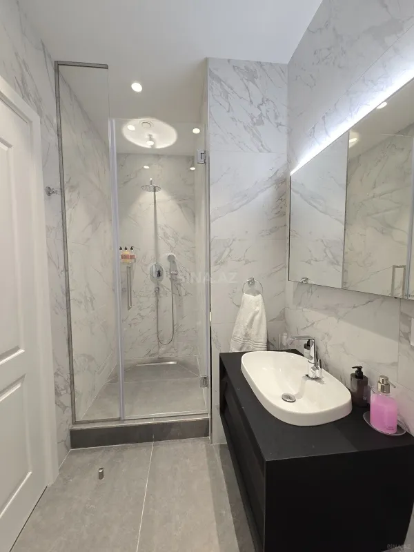 Kirayə verilir 3 otaqlı mənzil 125 m²