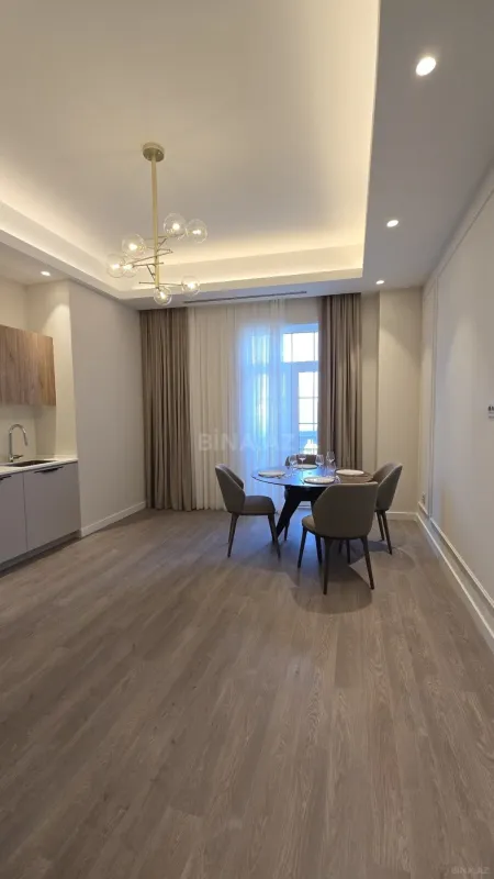 Kirayə verilir 3 otaqlı mənzil 125 m²