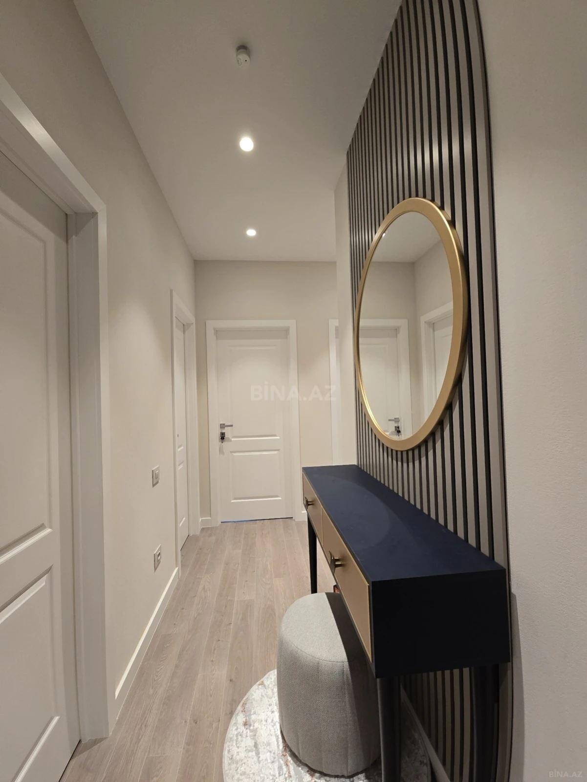 Kirayə verilir 3 otaqlı mənzil 125 m²
