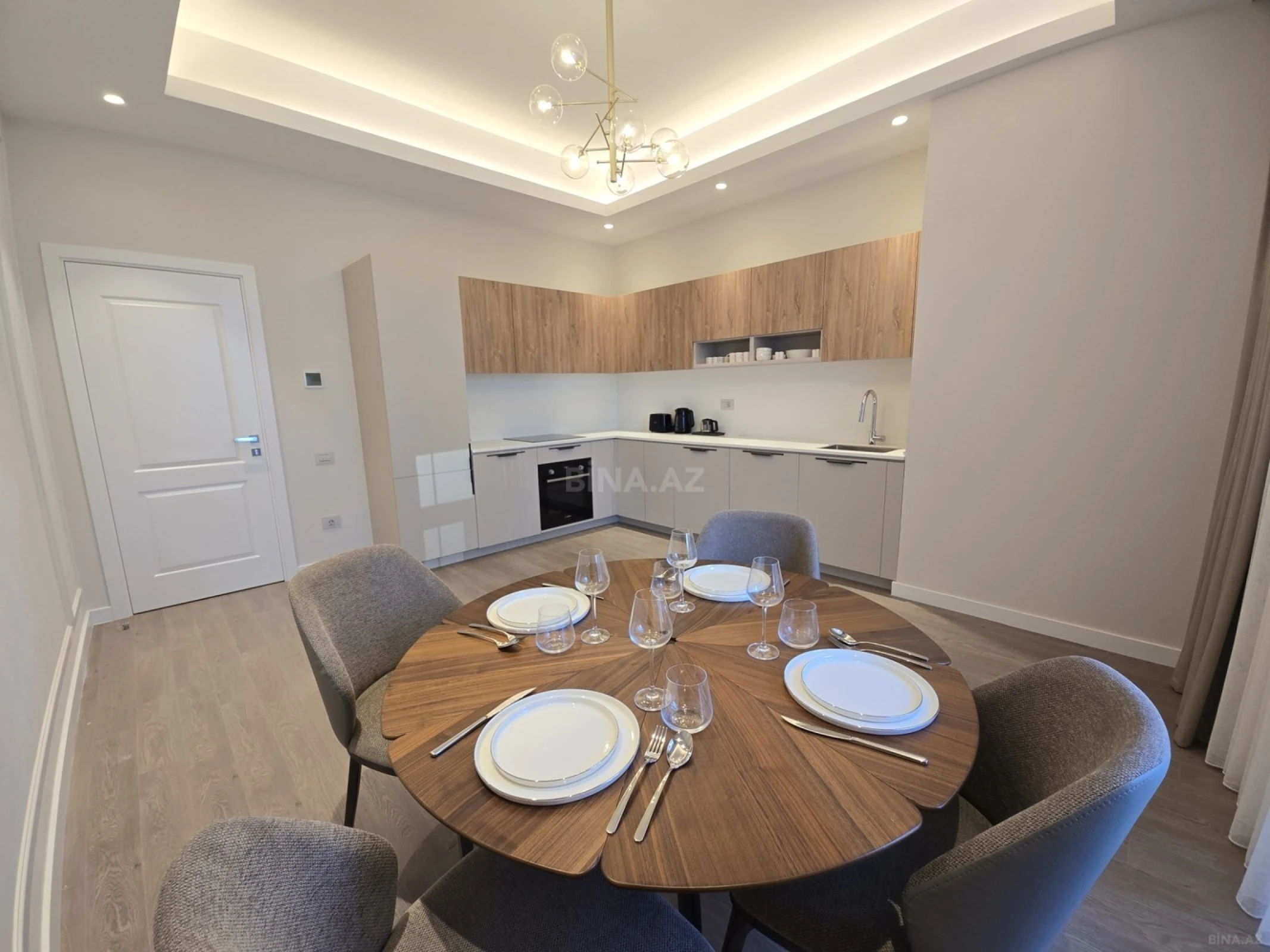 Kirayə verilir 3 otaqlı mənzil 125 m²