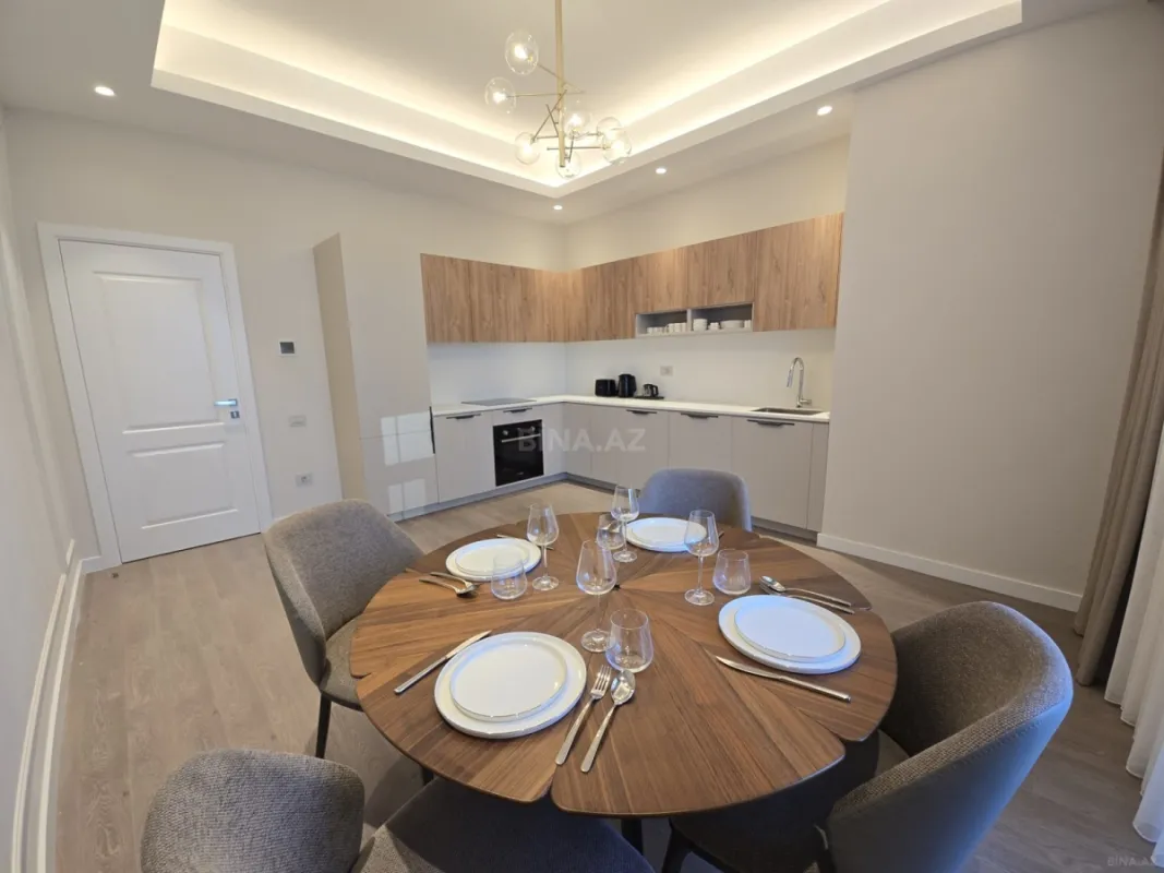 Kirayə verilir 3 otaqlı mənzil 125 m²