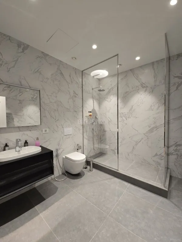 Kirayə verilir 3 otaqlı mənzil 125 m²