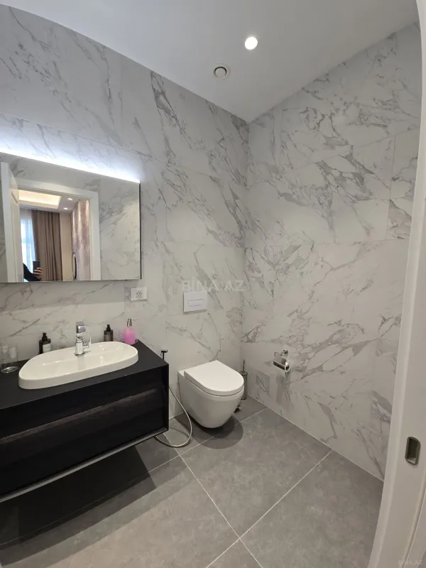 Kirayə verilir 3 otaqlı mənzil 125 m²