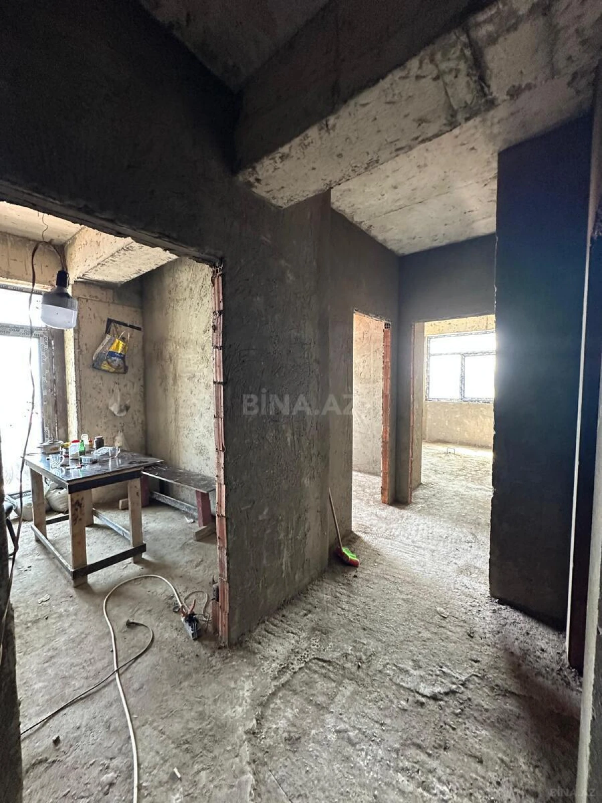 Satılır 2 otaqlı mənzil 70 m²