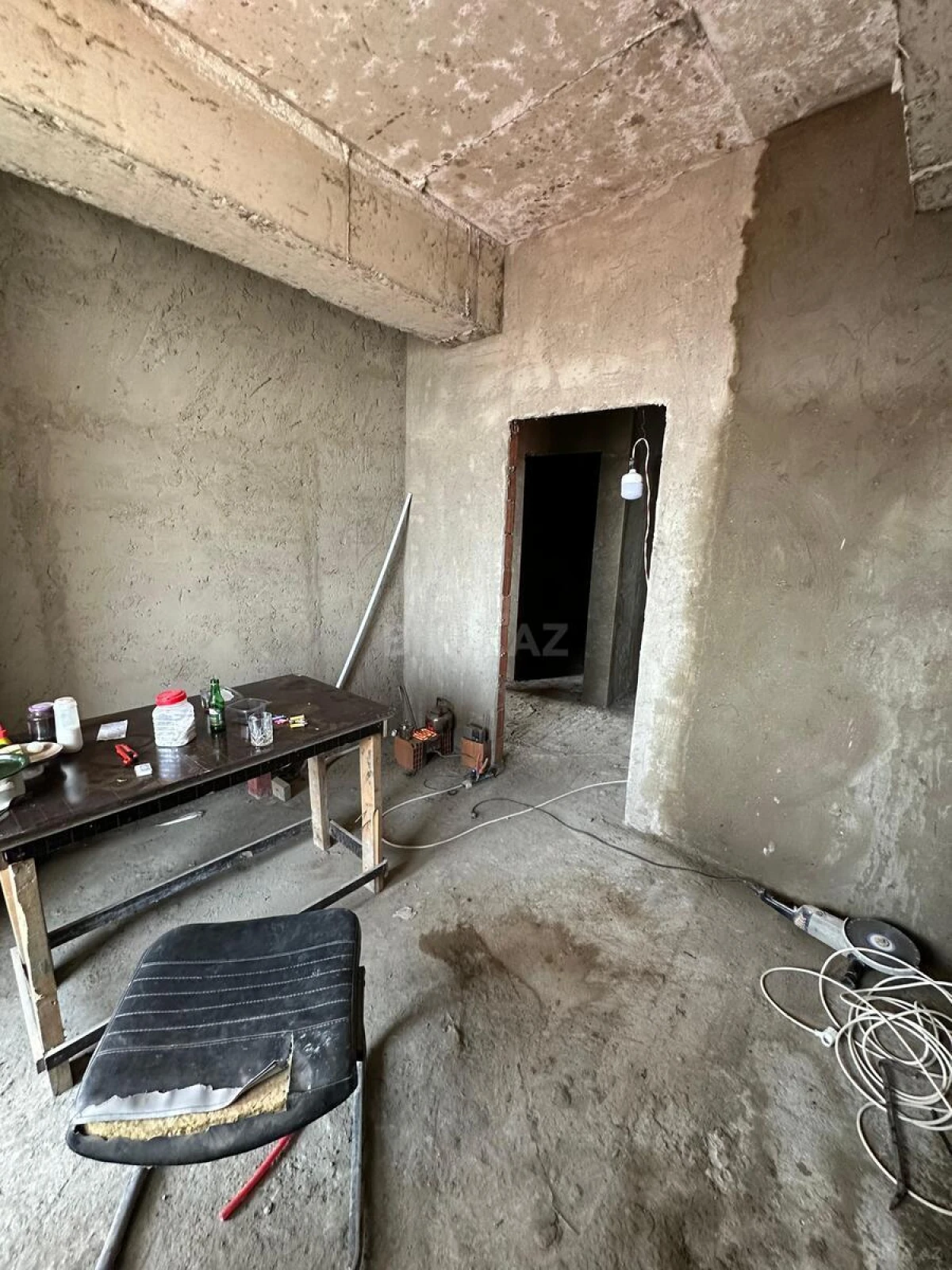 Satılır 2 otaqlı mənzil 70 m²