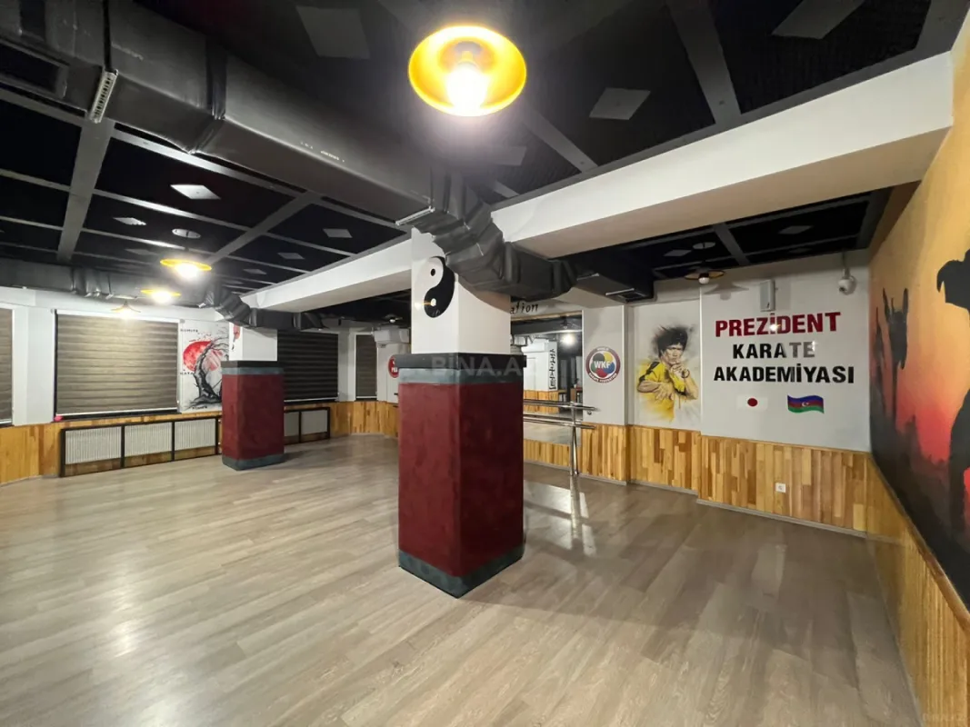 Satılır obyekt 200 m²