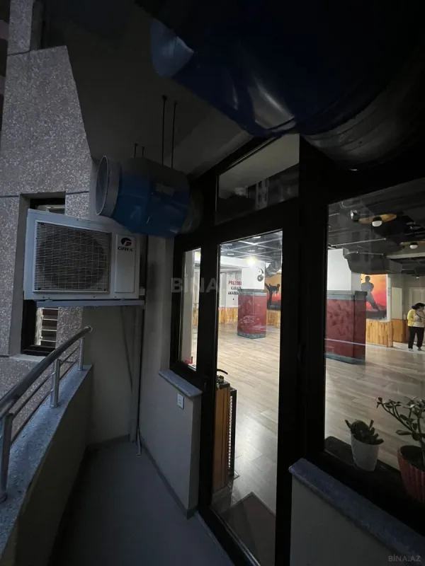 Satılır obyekt 200 m²