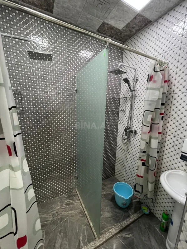 Satılır obyekt 200 m²