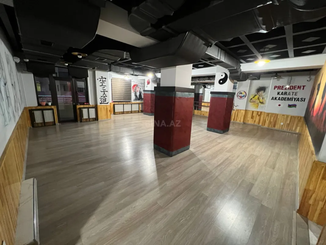 Satılır obyekt 200 m²