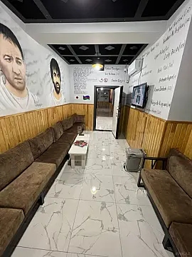 Satılır obyekt 200 m²