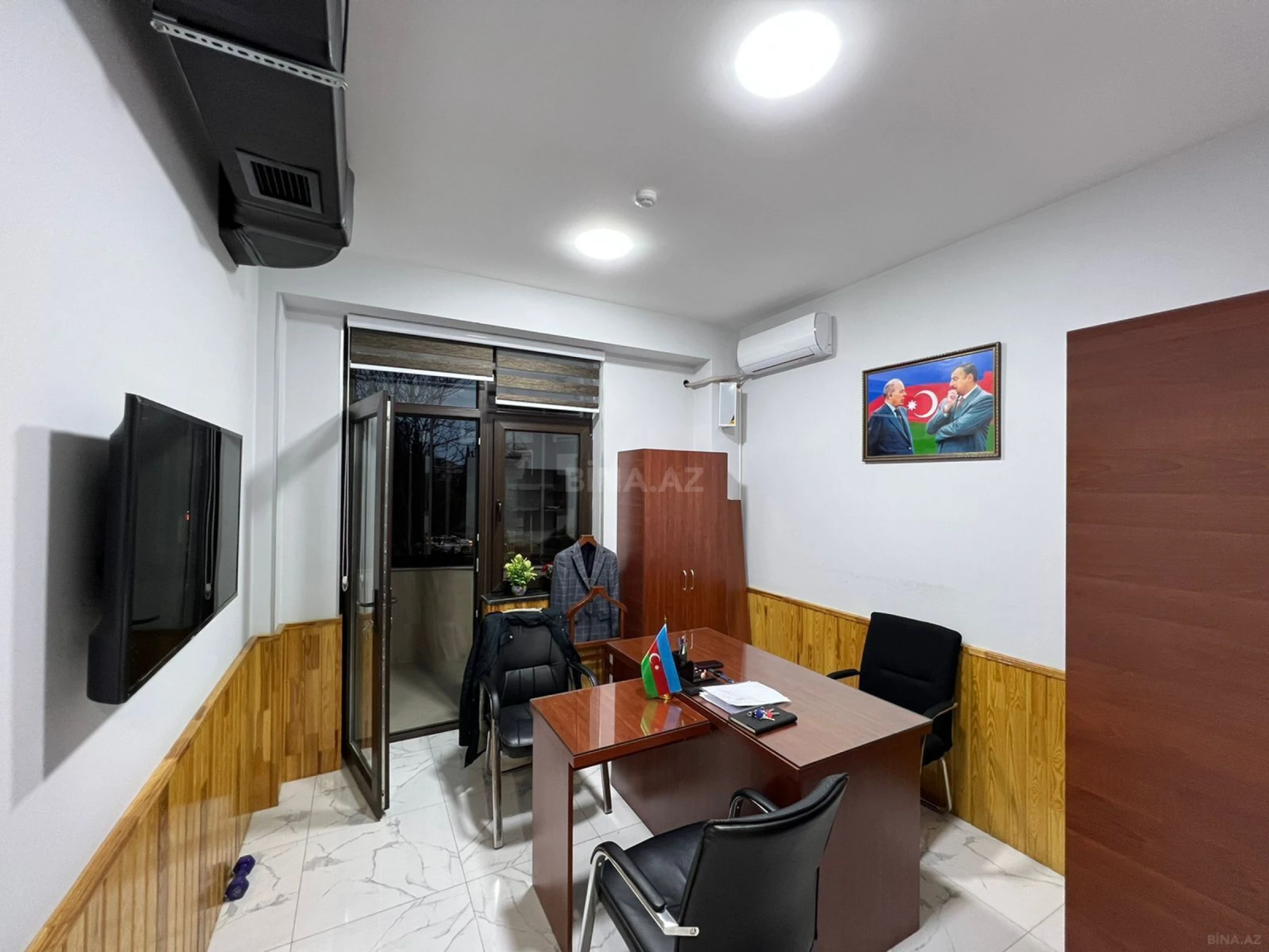 Satılır obyekt 200 m²