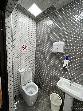 Satılır obyekt 200 m²