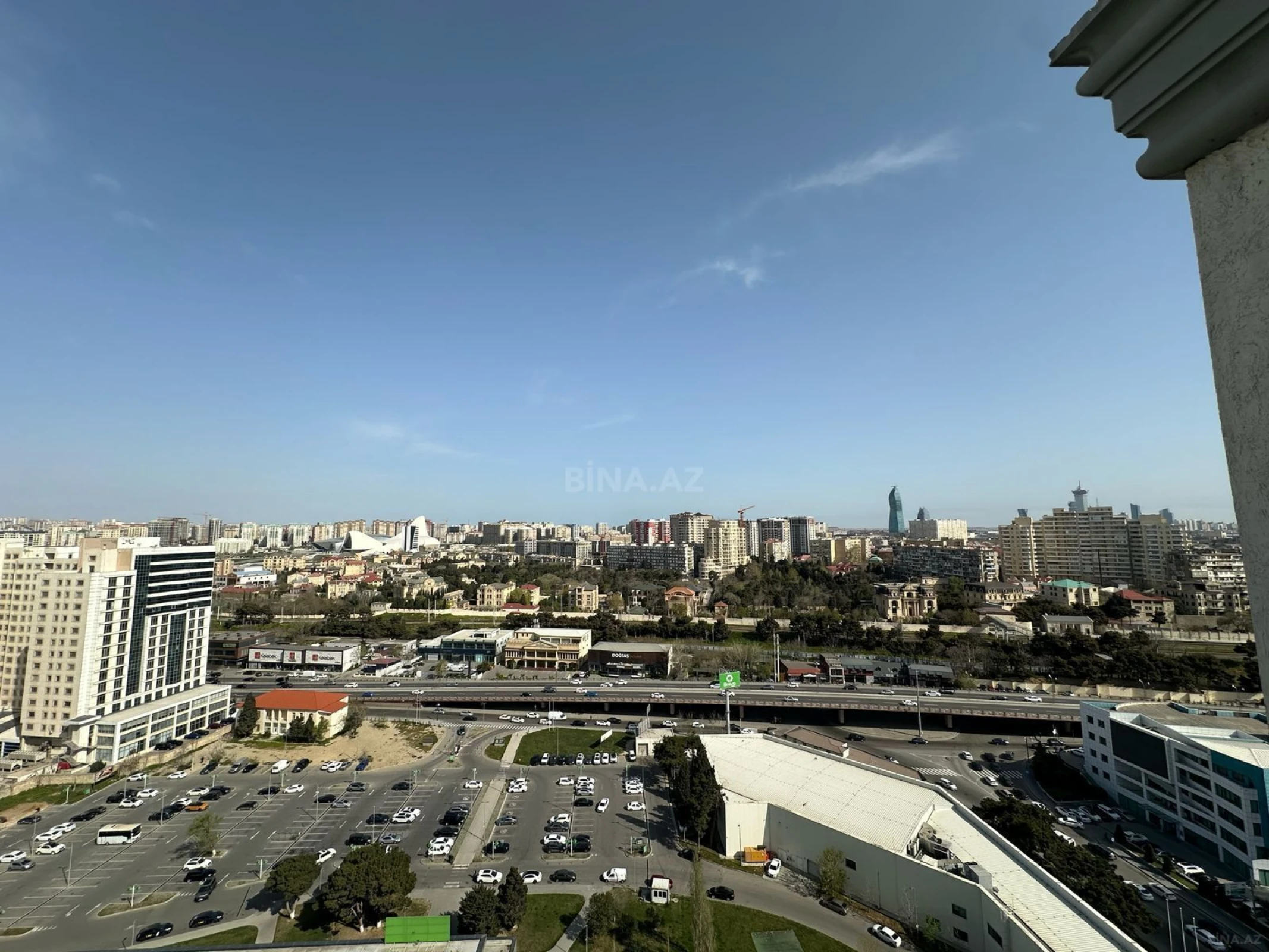 Satılır 2 otaqlı mənzil 93 m²