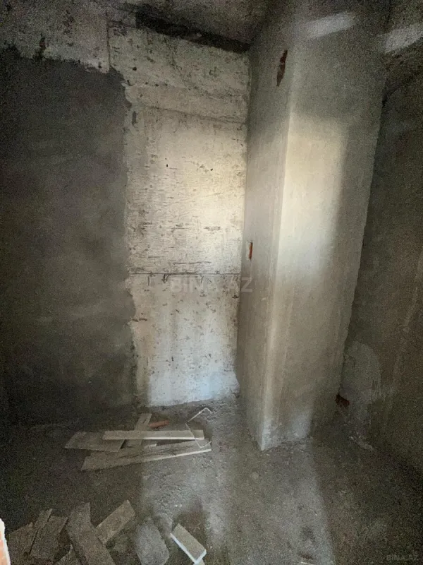 Satılır 2 otaqlı mənzil 93 m²